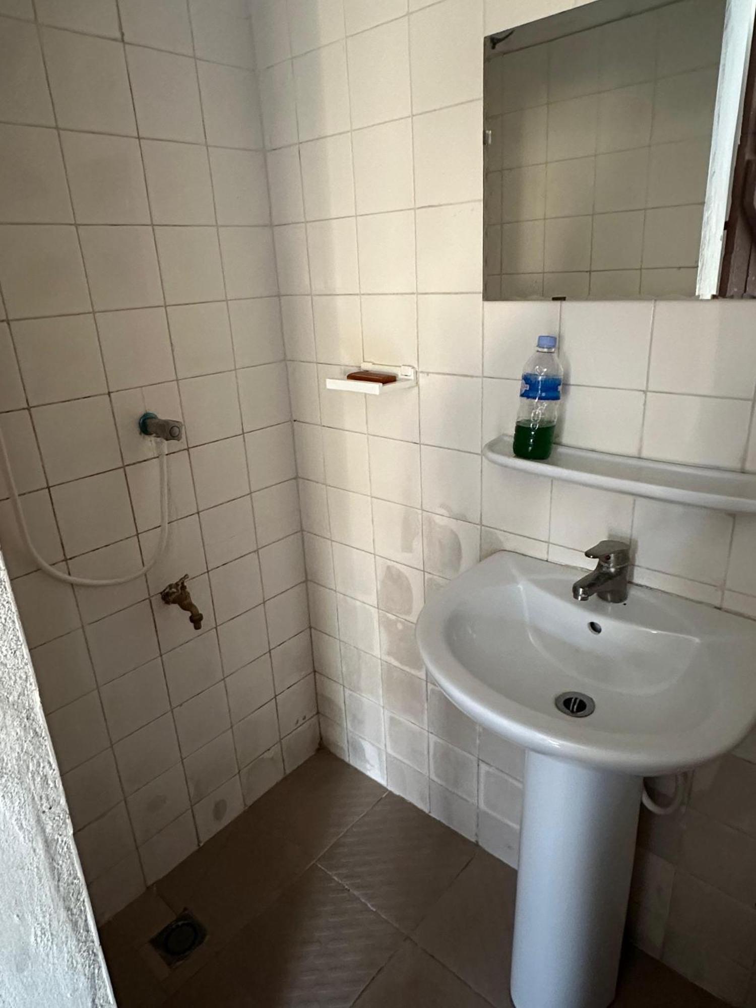 La Guesthouse Etoile 科托努 外观 照片