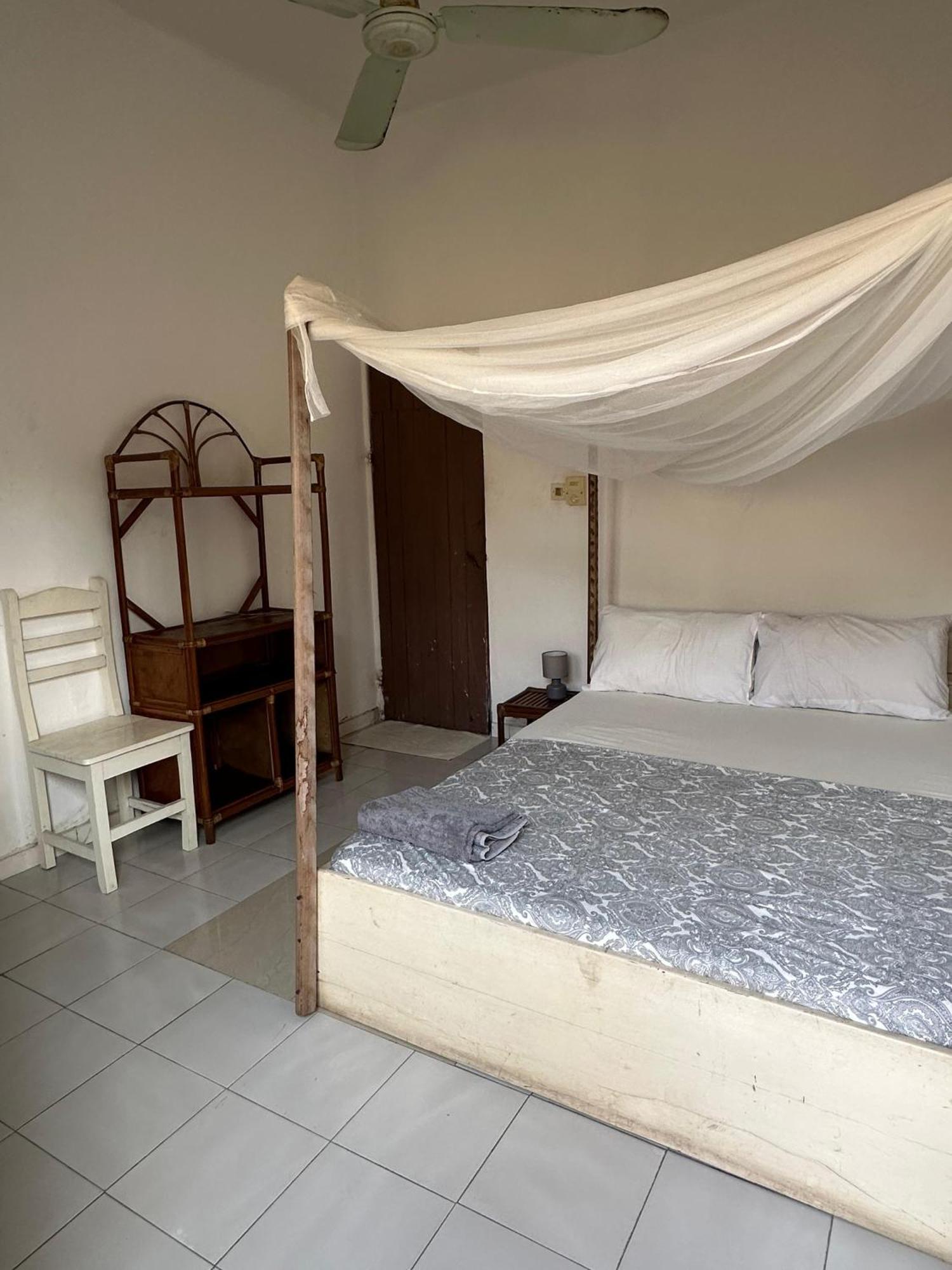 La Guesthouse Etoile 科托努 外观 照片