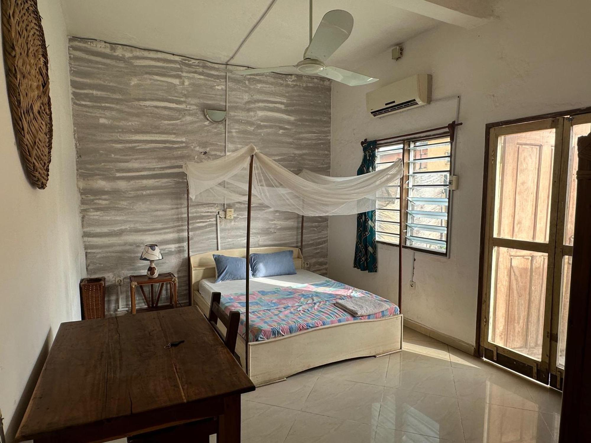 La Guesthouse Etoile 科托努 外观 照片